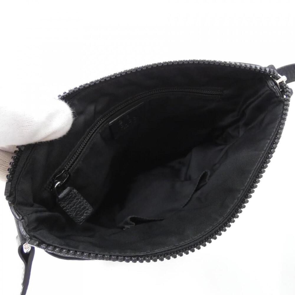 GUCCI Authentic Black Shoulder Bag - Picture 8 of 9